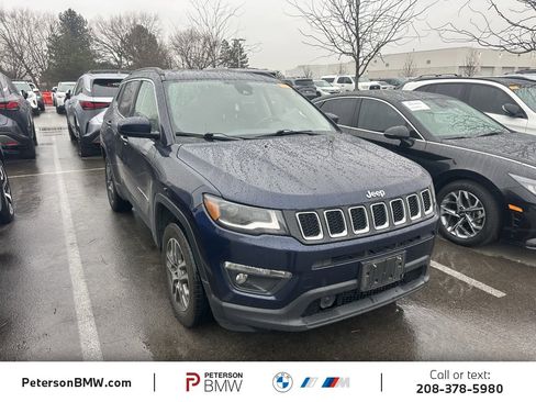 Used 2017 Jeep Compass Latitude w/ Popular Equipment Group image 4