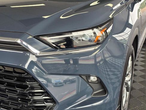 Used 2024 Toyota Grand Highlander AWD image 10