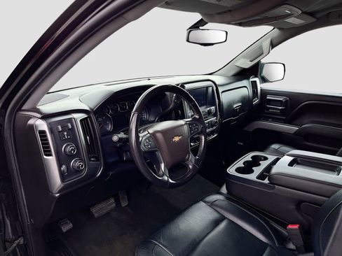Used 2018 Chevrolet Silverado 1500 LT AWD/4WD image 9