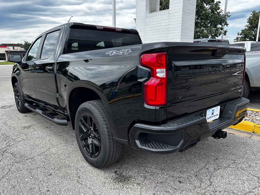 New 2026 Chevrolet Silverado 1500 RST w/ Dark Appearance Package AWD/4WD image 3