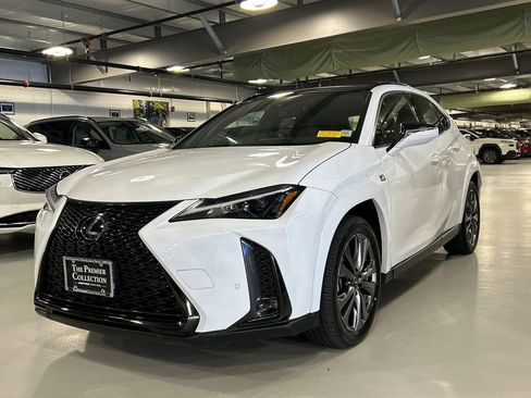 Used 2023 Lexus UX 250h F Sport AWD/4WD image 5