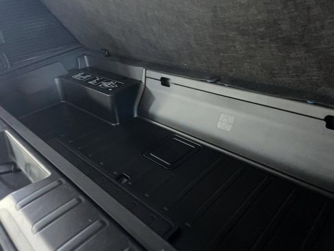 Used 2024 Subaru Ascent Premium w/ Convenience Package image 23