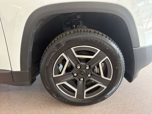 New 2026 Jeep Cherokee Limited AWD/4WD image 30
