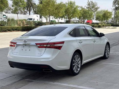 Used 2014 Toyota Avalon XLE Touring FWD image 3