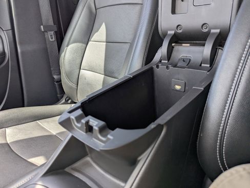 Certified 2024 GMC Terrain SLT AWD/4WD image 26