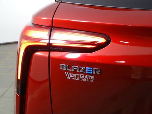 Used 2024 Chevrolet Blazer EV LT AWD/4WD image 39