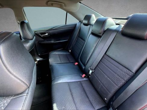 Used 2015 Toyota Camry SE FWD image 23