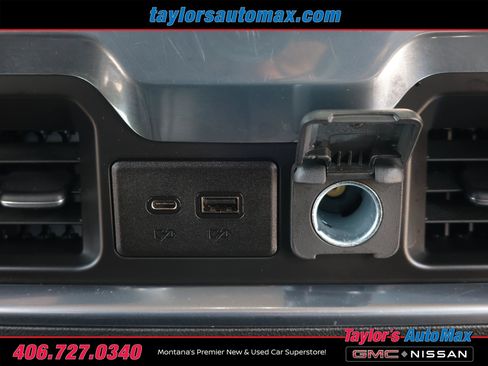 Used 2022 GMC Sierra 3500 Denali w/ Denali Black Diamond Edition AWD/4WD image 39