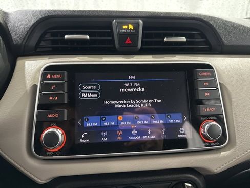 Used 2021 Nissan Versa SV image 19