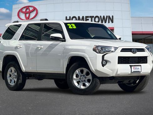 Certified 2023 Toyota 4Runner SR5 Premium image 2