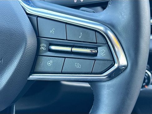Used 2025 Chevrolet Equinox LT FWD image 12