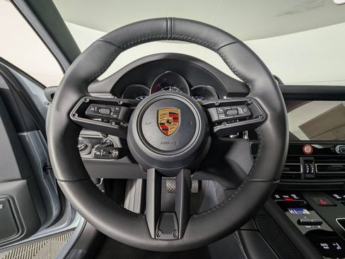 New 2026 Porsche Macan image 34