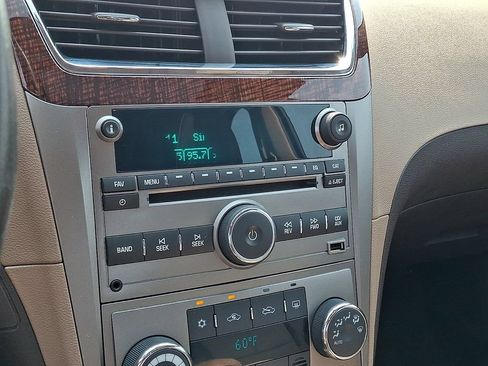Used 2011 Chevrolet Malibu LTZ FWD image 3