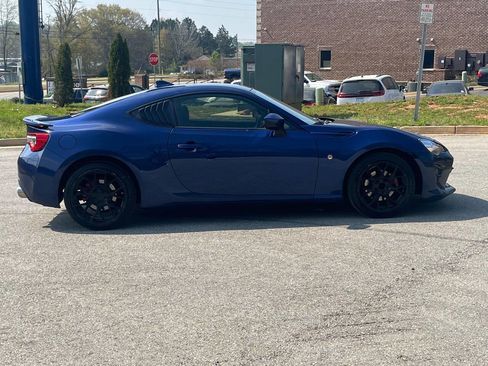 Used 2019 Toyota 86 image 4