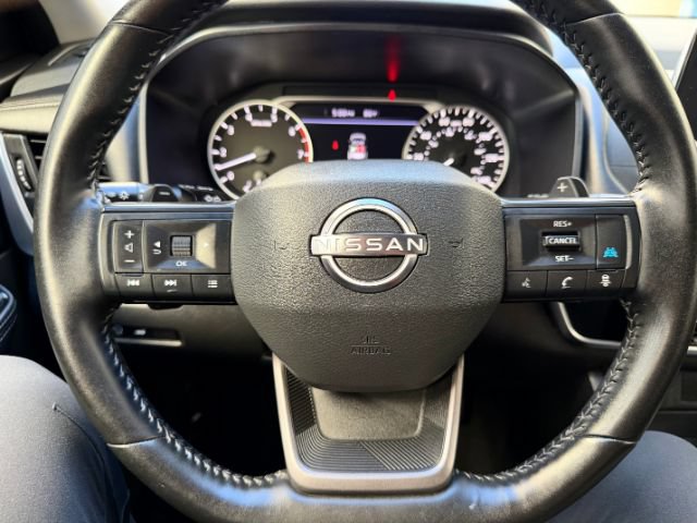Used 2025 Nissan Rogue SV FWD image 19