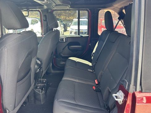 Used 2022 Jeep Wrangler Sport AWD/4WD image 21
