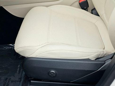 Certified 2025 Mercedes-Benz GLC 300 4MATIC image 21