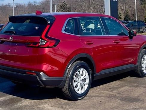 Used 2023 Honda CR-V LX image 3