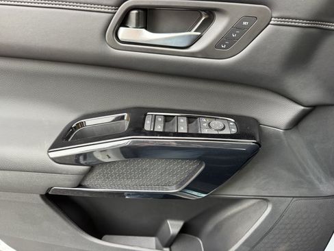 New 2026 Nissan Pathfinder Platinum AWD/4WD image 10