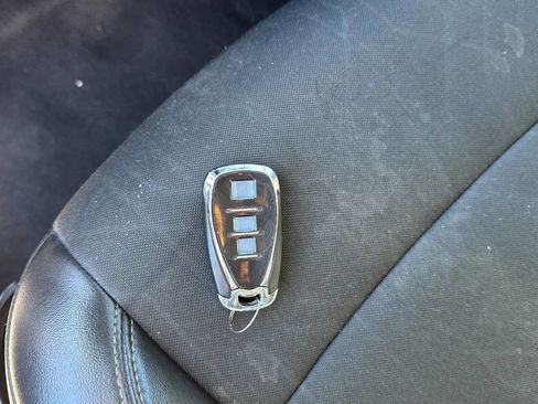 Used 2019 Chevrolet Trax LT w/ LT Convenience Package image 14