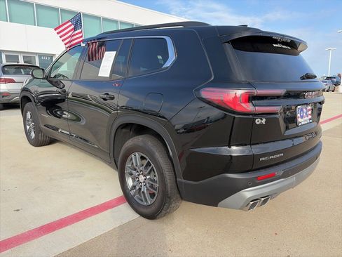 Used 2025 GMC Acadia Elevation image 6