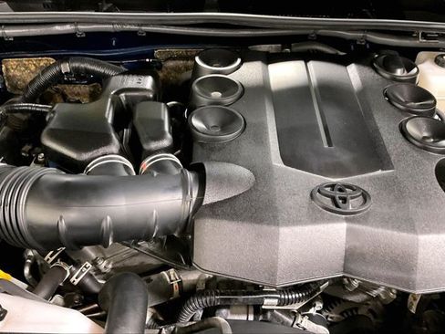 Certified 2024 Toyota 4Runner Limited AWD/4WD image 11