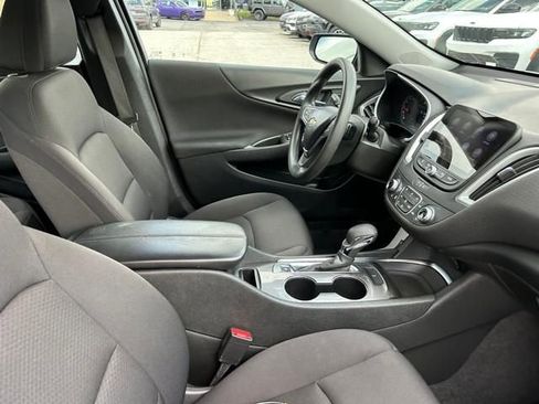 Used 2023 Chevrolet Malibu LT FWD image 31