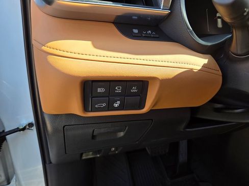 New 2026 Toyota Highlander Platinum image 25