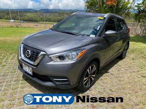 Used 2018 Nissan Kicks SV FWD image 3