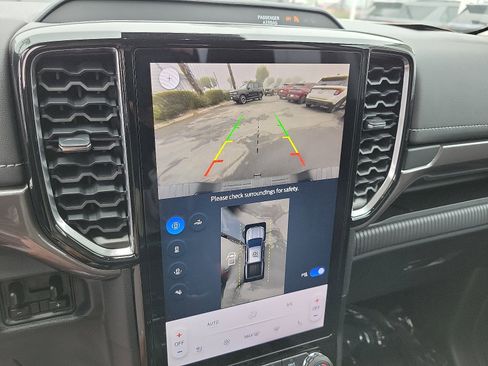 Used 2024 Ford Ranger Lariat w/ FX4 Off-Road Package image 11