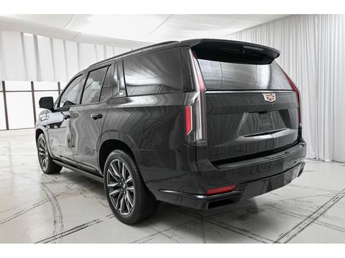 Used 2022 Cadillac Escalade Sport Platinum w/ Heavy-Duty Trailer Package image 5