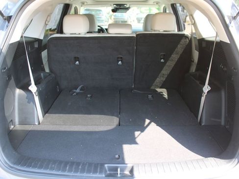 Certified 2025 Kia Sorento S w/ Panoramic Sunroof Package FWD image 10