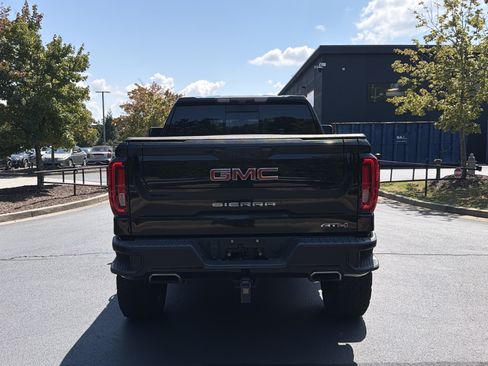 Used 2022 GMC Sierra 1500 AT4 w/ AT4 Premium Package AWD/4WD image 14