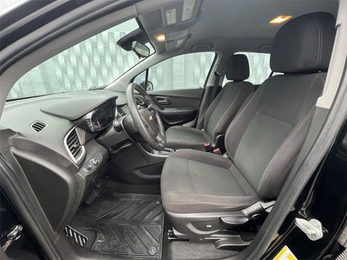 Used 2019 Chevrolet Trax LS w/ LPO, Cargo Package image 10