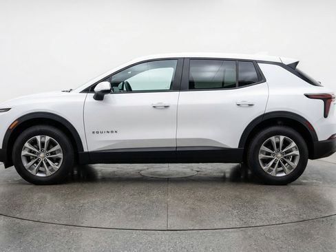 Used 2025 Chevrolet Equinox LT image 5