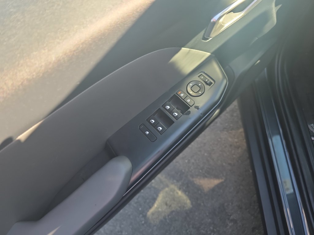 Used 2025 Kia K4 FWD image 9