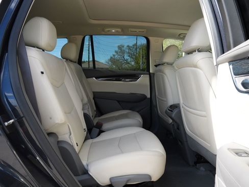 Certified 2022 Cadillac XT6 Premium Luxury w/ Technology Package image 25