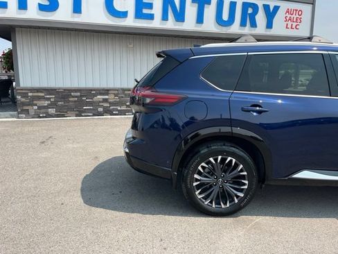 Used 2026 Nissan Rogue Platinum w/ Platinum Premium Package AWD/4WD image 12