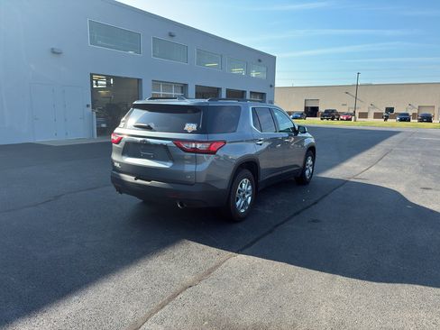 Used 2021 Chevrolet Traverse LT FWD image 6