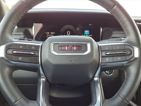 Used 2025 GMC Acadia Elevation image 21