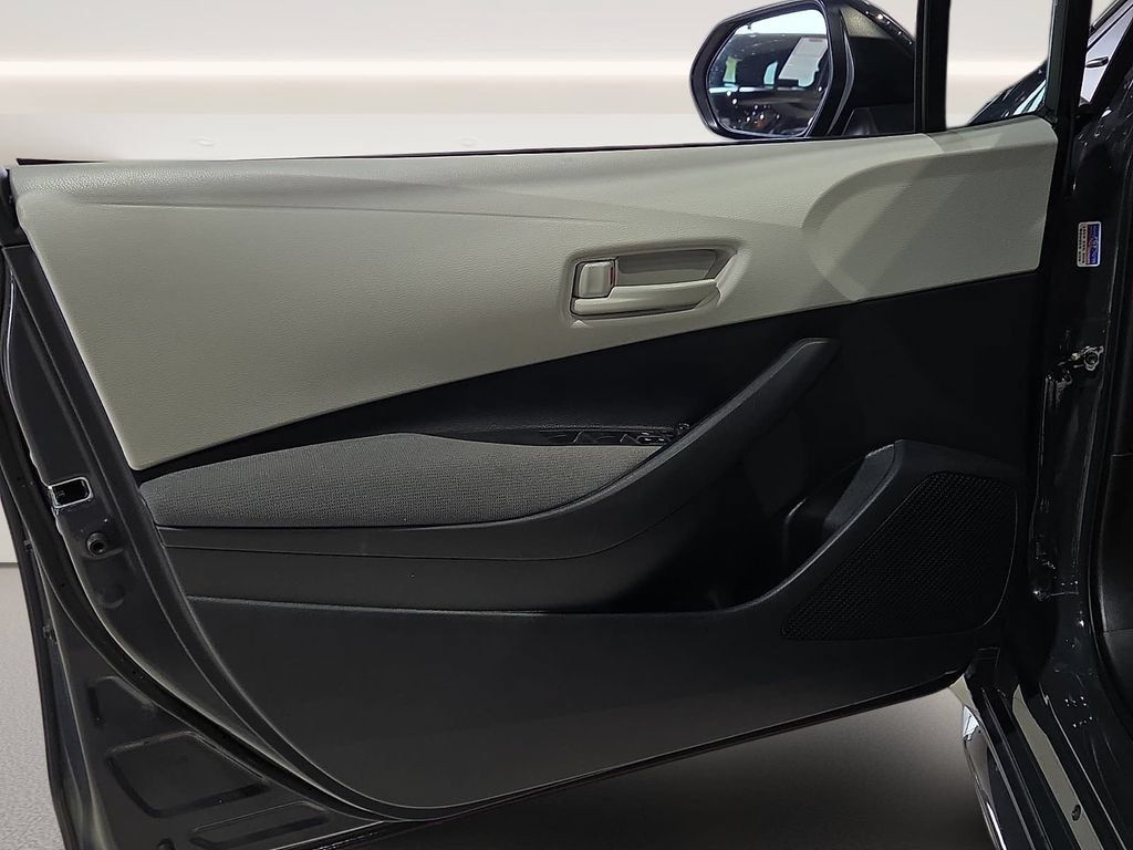 Certified 2025 Toyota Corolla LE FWD image 17