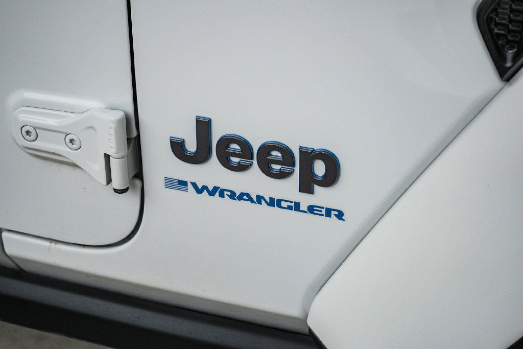 Used 2023 Jeep Wrangler Unlimited Rubicon 4xe AWD/4WD image 9