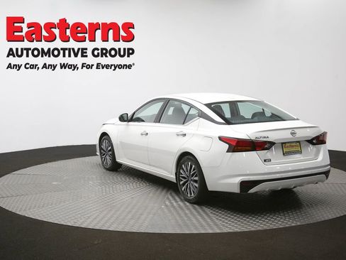 Used 2025 Nissan Altima 2.5 SV FWD image 64