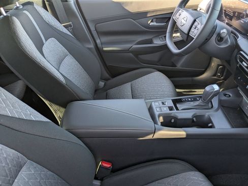 Used 2026 Nissan Sentra SV w/ SV Convenience Package FWD image 31
