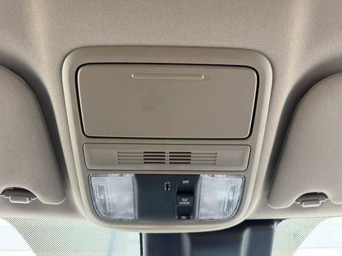 Used 2019 Honda Odyssey EX image 25