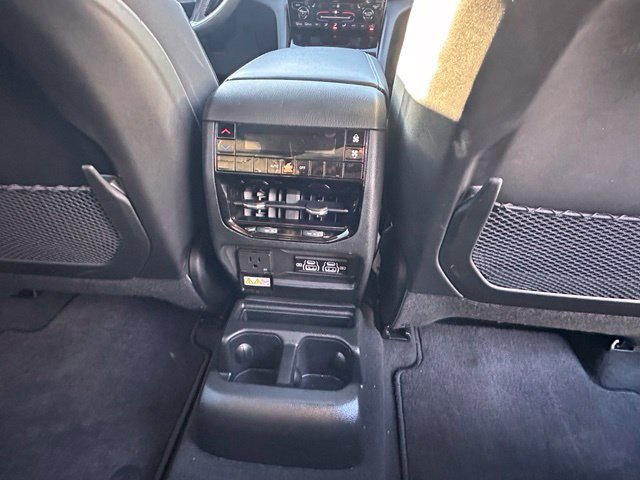 Used 2025 Jeep Grand Cherokee L Altitude AWD/4WD image 32