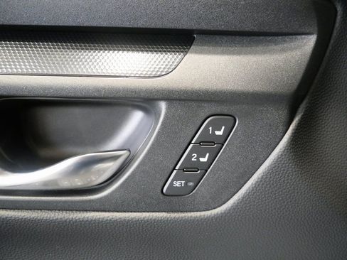 Used 2025 Honda CR-V Sport-L image 32