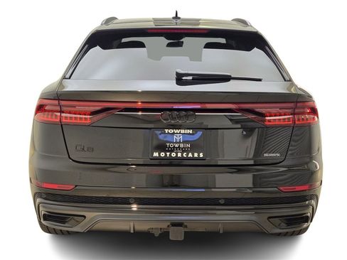 Used 2023 Audi Q8 Prestige image 9