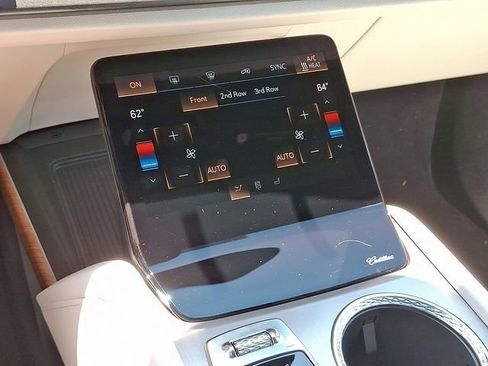 New 2026 Cadillac Vistiq Luxury w/ LPO, Floor Liner Package image 10