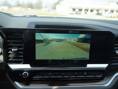 Used 2022 GMC Sierra 1500 SLT w/ SLT Convenience Package image 15